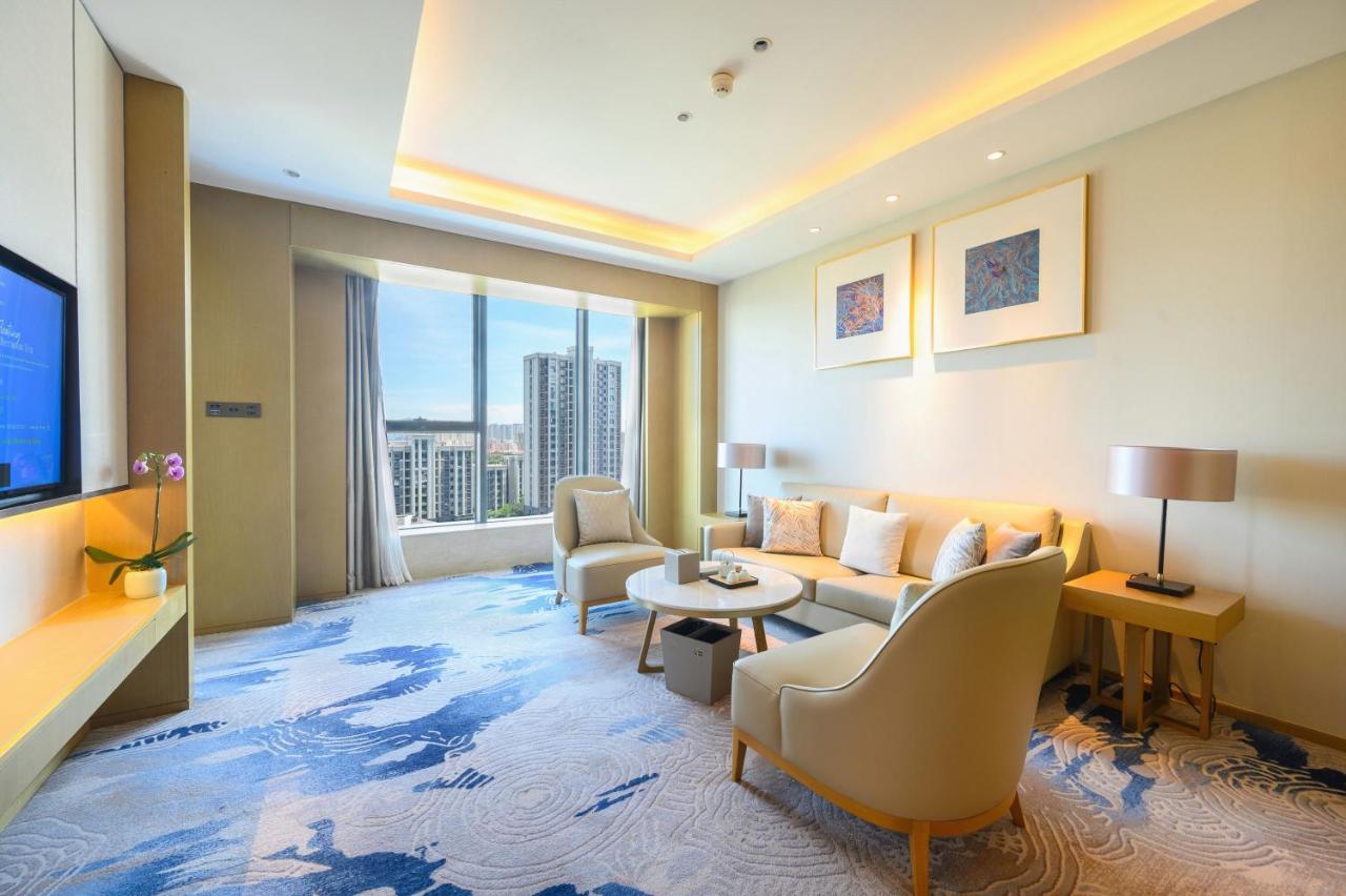 Отель Wyndham Grand Plaza Royale Yuzhou Xiamen Wuyuan Bay Экстерьер фото