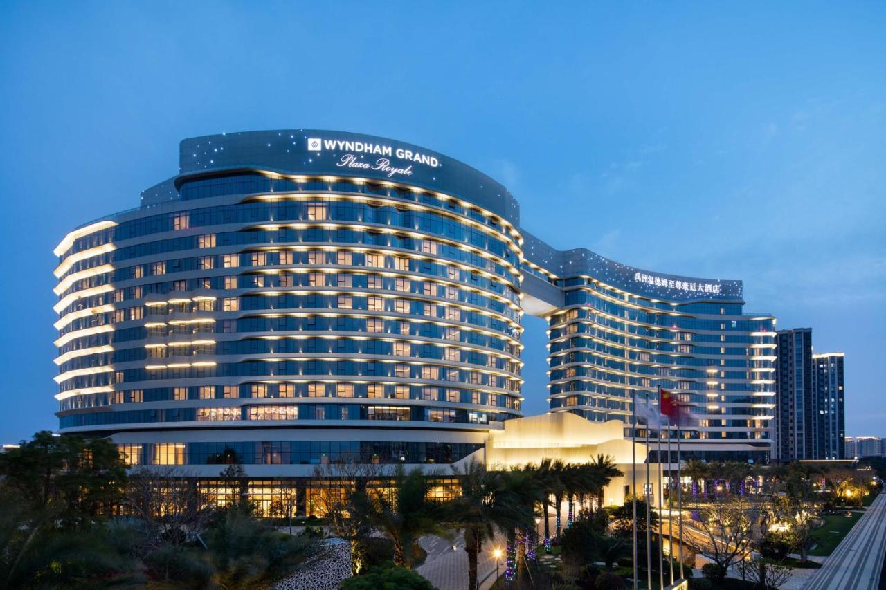 Отель Wyndham Grand Plaza Royale Yuzhou Xiamen Wuyuan Bay Экстерьер фото