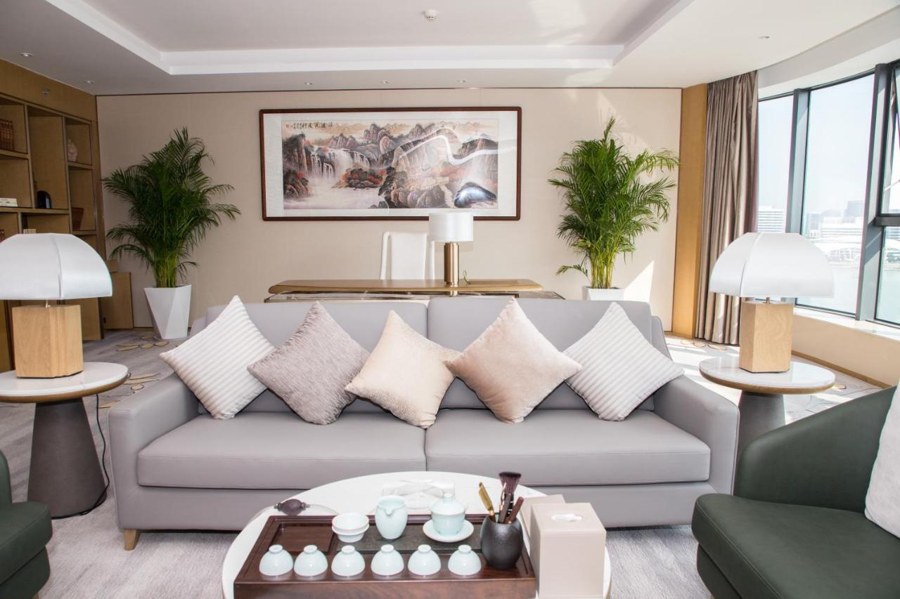 Отель Wyndham Grand Plaza Royale Yuzhou Xiamen Wuyuan Bay Экстерьер фото